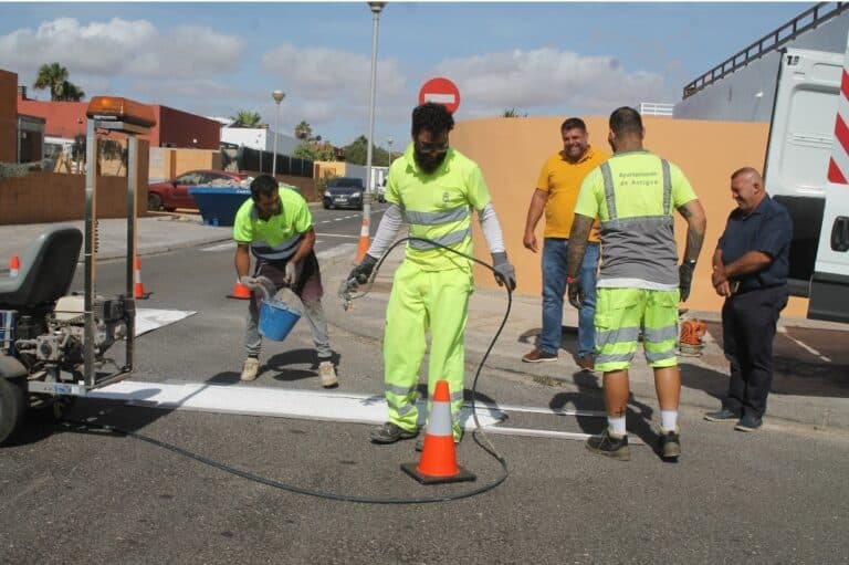 A 30 km/h en tramos urbanos de Antigua con más pasos de peatones