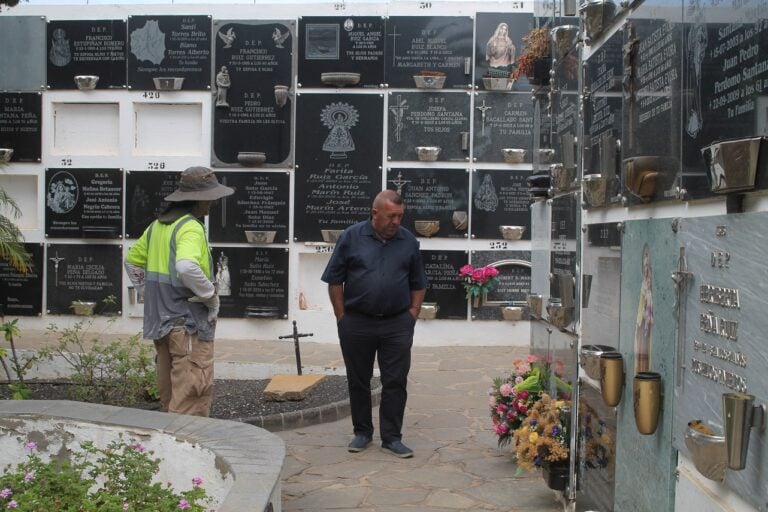 Antigua embellece su Campo Santo