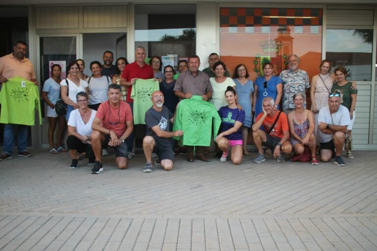 Los senderistas de Antigua viajan a La Palma equipados por el Ayuntamiento