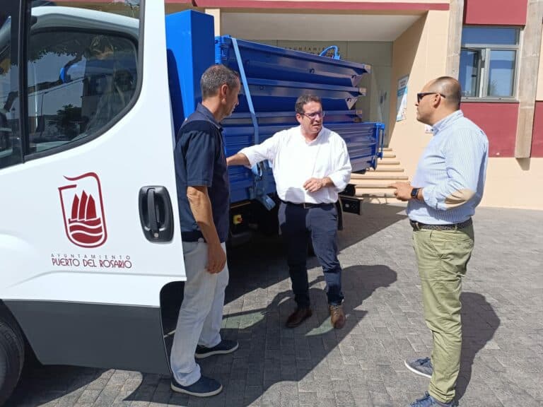 Puerto del Rosario adquiere un nuevo camión para la recogida de residuos