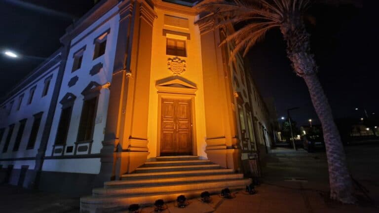 Fuerteventura se suma al Día Mundial de la Salud Mental con el manifiesto de ASOMASAMEN