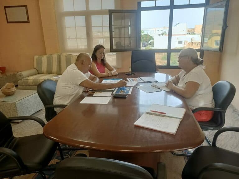 Cabildo, junto a Antigua y Betancuria, marcan objetivos comunes para mejorar la atención sociosanitaria