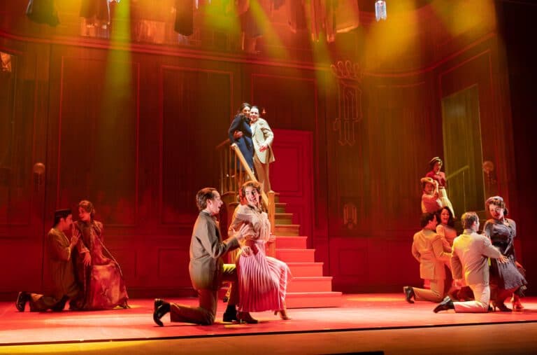 Descubre la historia de Sira en la superproducción ‘El tiempo entre Costuras’, que llega a Fuerteventura en diciembre