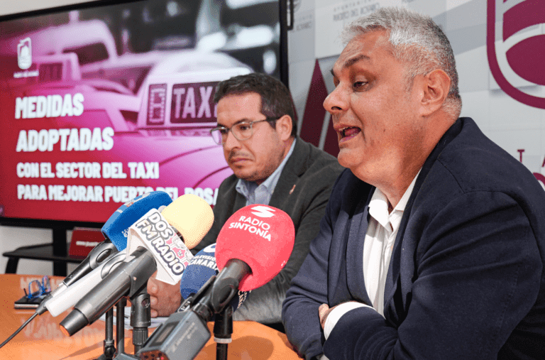 Puerto del Rosario presenta un Plan para solucionar la problemática del taxi en el municipio