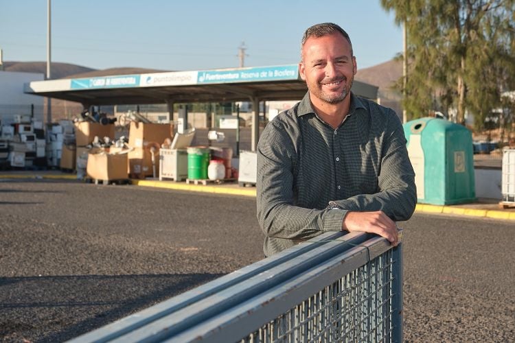 Se duplican las visitas a los cuatro puntos limpios de la Isla
