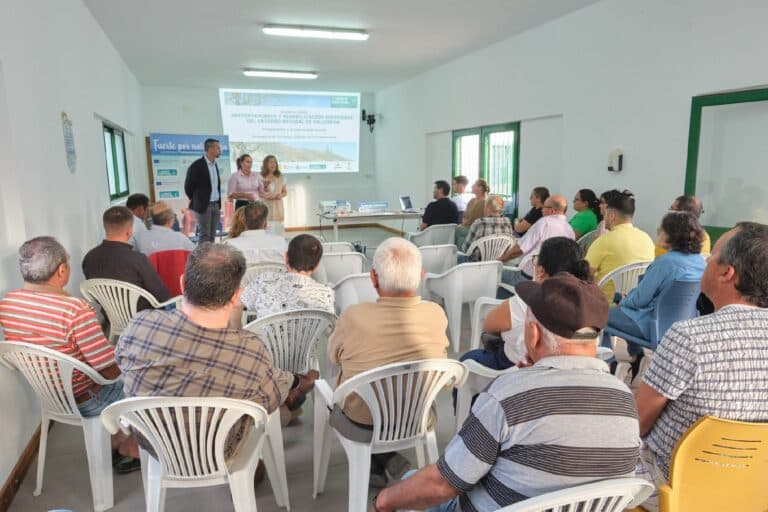 Los vecinos de Vallebrón participan en un encuentro para conocer el proyecto de rehabilitación sostenible del paisaje