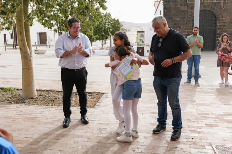 La Campaña de Prevención del Absentismo Escolar de Puerto del Rosario ya tiene cartel