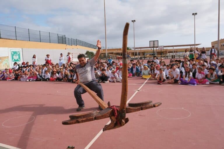 «No Olvides Lo Nuestro» desarrolla una veintena de talleres para celebrar el Día de Canarias