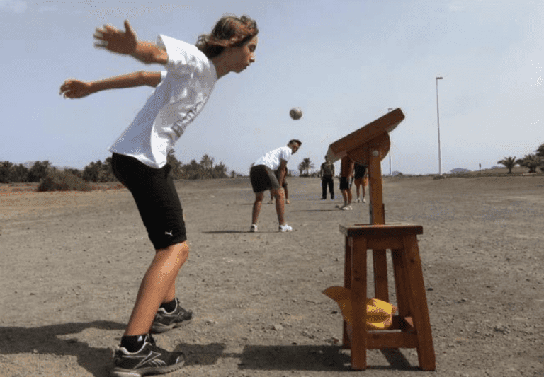 Pelotamano: un juego con bote, pelota y sin árbitros