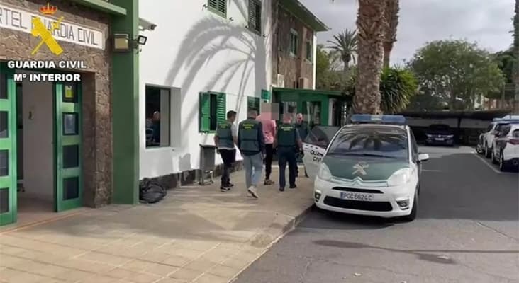 Desmantelada una banda juvenil que efectuaba robos a turistas con patinetes eléctricos en Caleta de Fuste