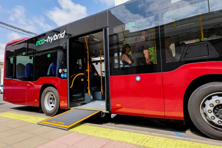Nuevas Líneas de Transporte Urbano Mejorarán la Movilidad en Puerto del Rosario