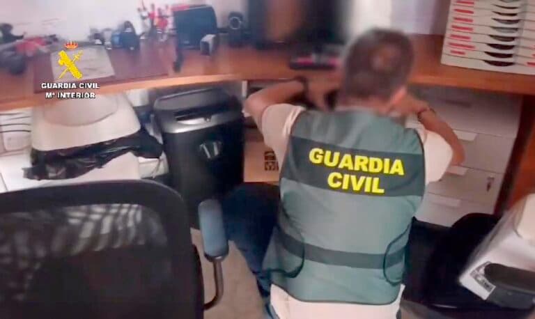 Homicidio imprudente, intrusismo profesional y estafa en clínica de Costa Teguise