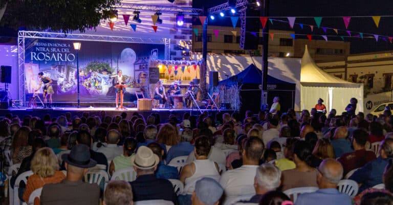 Entre versos, risas y emoción, Mariam deslumbra con su pregón