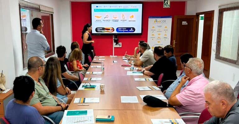 Una jornada llena de innovación, nuevas sinergias y café en la Cámara de Comercio