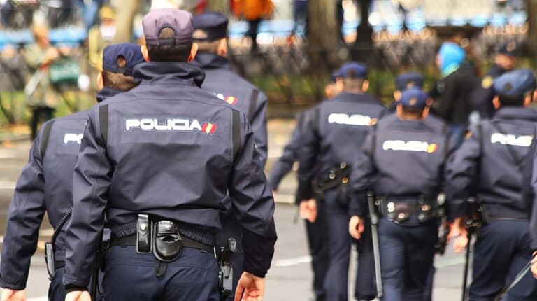 Tres detenidos en Costa Calma y Caleta de Fuste por usurpación de identidad y falsedad documental