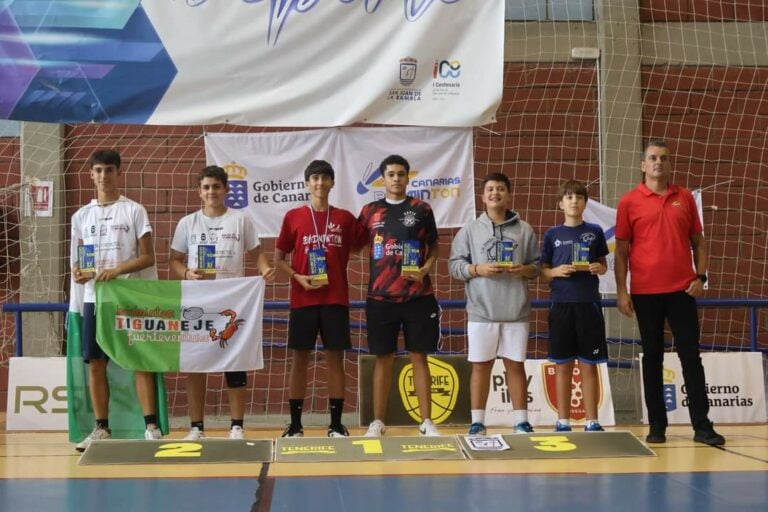 Antigua cosecha un nuevo triunfo con Aitor Medina Santana Medalla de Plata en Badminton