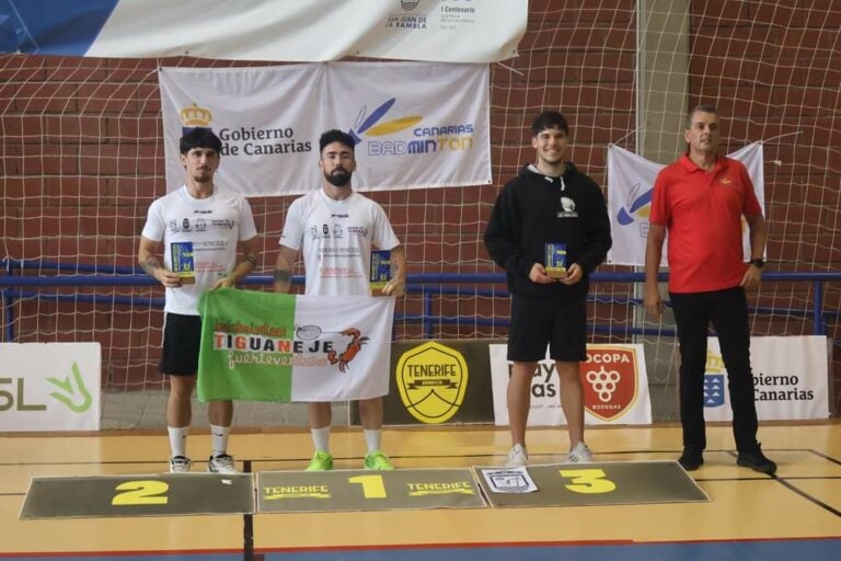 Los deportistas de Antigua destacan en el Circuito Canarias de Bádminton