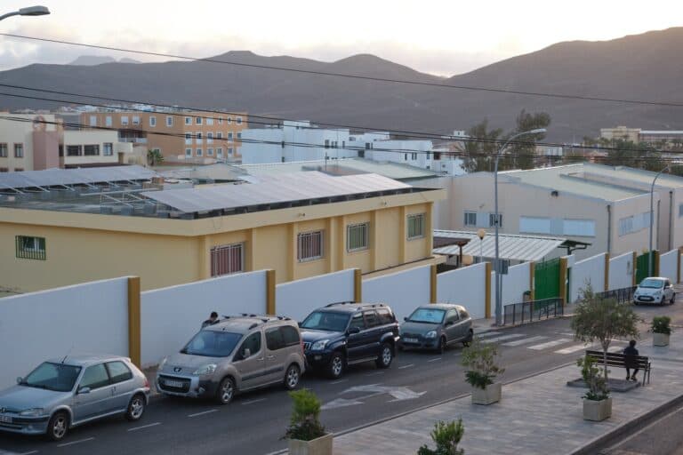 El Cabildo de Fuerteventura instala paneles fotovoltaicos en el CEIP Cristóbal García Blairzy