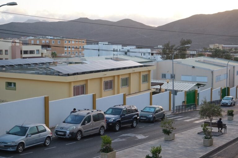 El Cabildo de Fuerteventura instala paneles fotovoltaicos en el CEIP Cristóbal García Blairzy