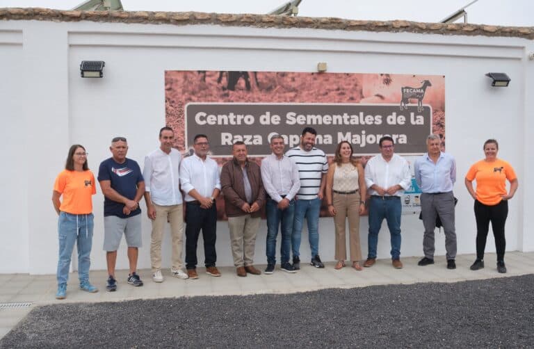 El Centro de Sementales de la Raza Caprina Majorera recibe la autorización para la comercialización de semen a nivel nacional