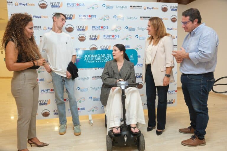 Alex Roca inaugura las III Jornadas de Accesibilidad de Fuerteventura con un inspirador mensaje de superación
