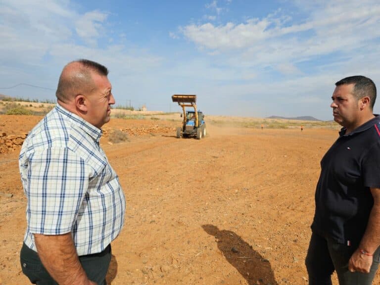 Antigua siembra sus gavias con 5.000 kilos de trigo