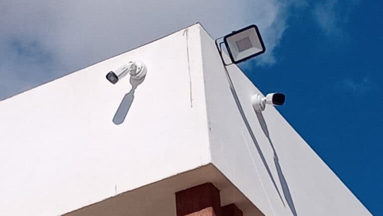 Entran en funcionamiento las diferentes cámaras de seguridad, ubicadas en los hornos de cal de la zona de El Charco.