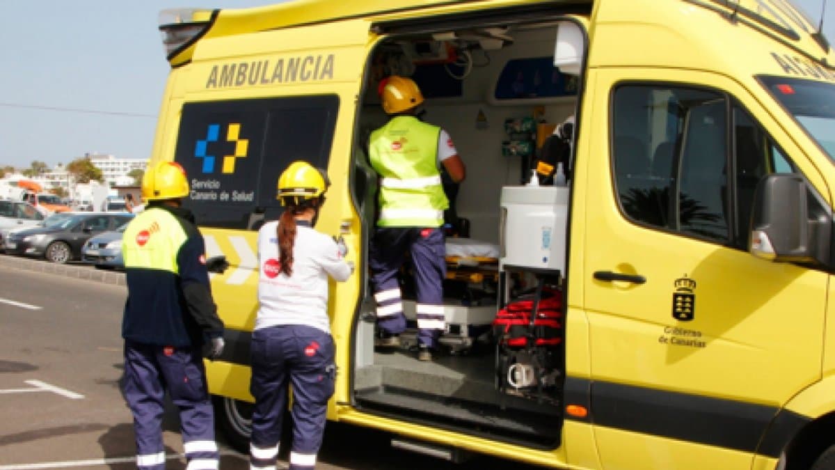 Cuatro personas resultan heridas en una colisión entre dos turismos en Antigua