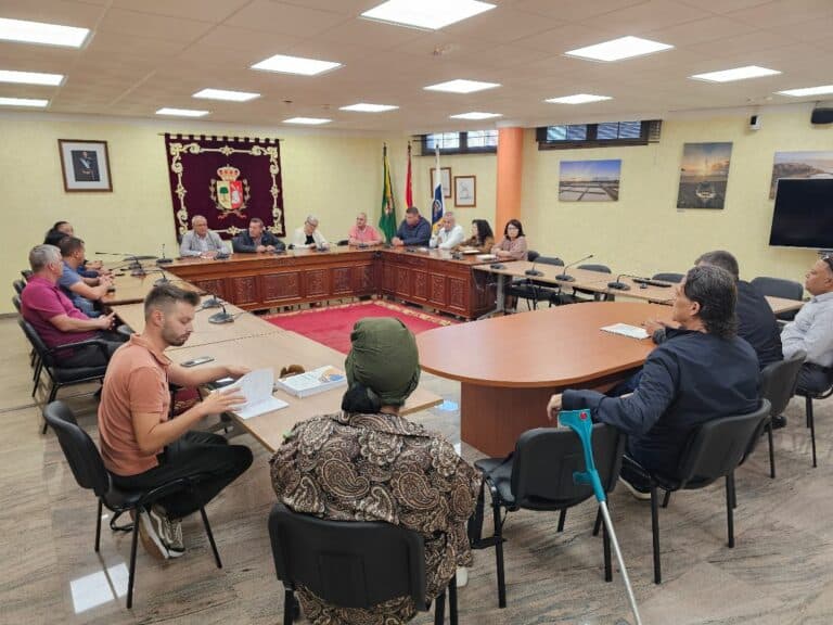 Antigua y Aeca coinciden en su apuesta por el desarrollo de Caleta de Fuste