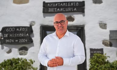 Enrique Cerdeña bajo la lupa: denuncian acoso laboral y contratos menores irregulares