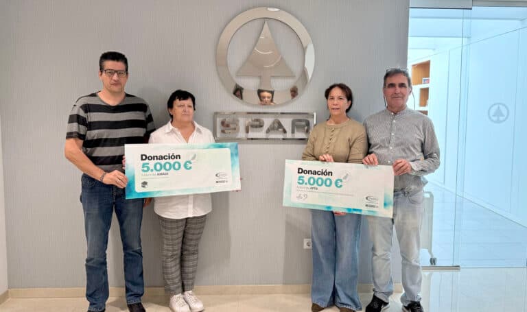 Spar Fuerteventura reafirma su compromiso social con una donación de 10.000 euros a AMADI y AFFA