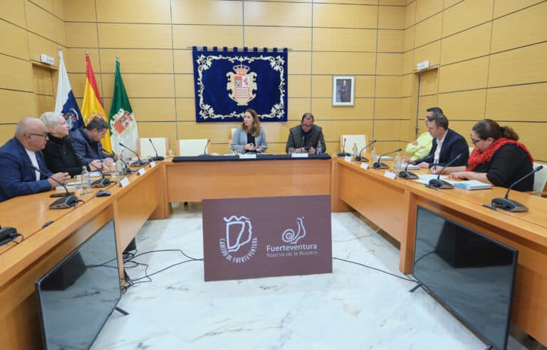 Cabildo y ayuntamientos sellan un pacto por la seguridad ciudadana en Fuerteventura