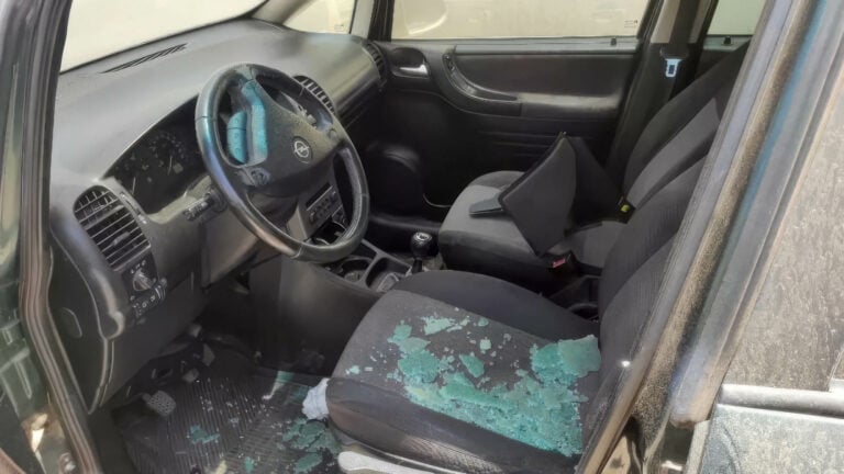 La Guardia Civil detiene a dos reincidentes por 21 robos en vehículos en Fuerteventura