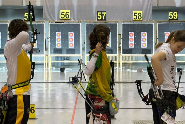 Los arqueros San Crispín de Antigua cierran su temporada de sala con orgullo y buenos resultados