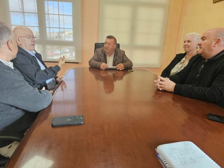 Antigua y Asofuer acuerdan una agenda común para el desarrollo turístico del municipio