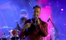 La Candelaria en La Oliva se ilumina con un homenaje a Juan Gabriel