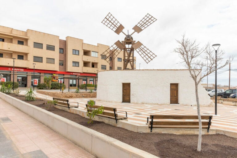 Adjudicado el contrato de obra de un aseo adaptado para la Molina de la Charca de Puerto del Rosario