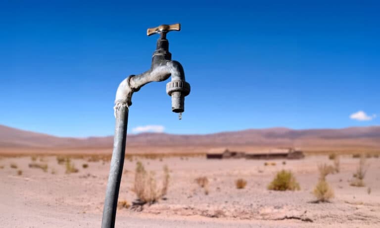 “Celebrar” el Día Mundial del Agua con los grifos secos