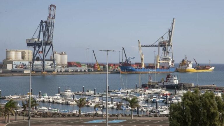 El Estado anuncia la ampliación del muelle comercial de Puerto del Rosario