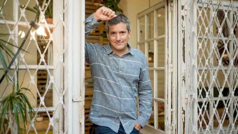 Santiago Roncagliolo protagoniza el primer ‘Escritor y tú’ de 2025