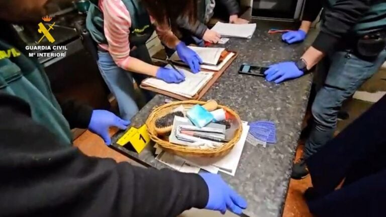 Cae en Costa Teguise uno de los implicados en una red internacional de pornografía infantil