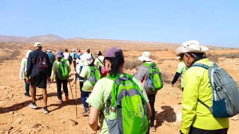 Antigua propone a los caminantes recorrer el sendero de Corralejo a Lajares
