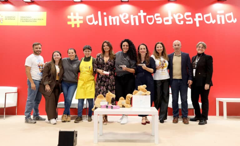 La leche de camella canaria se convierte en estrella del Salón Gourmets 2025