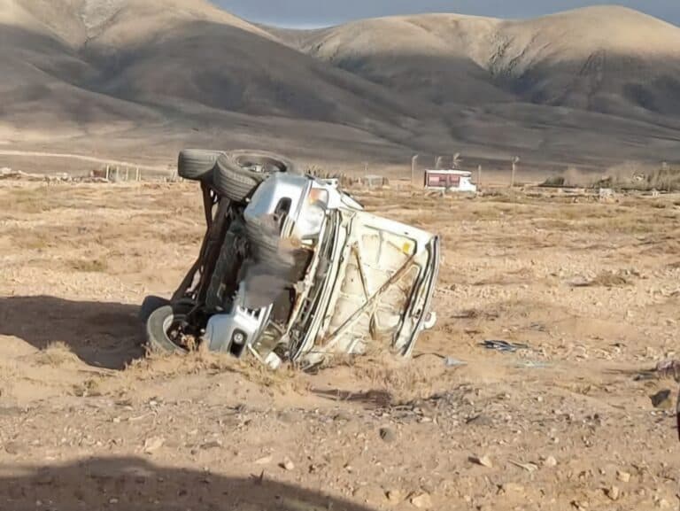 Seis heridos de carácter moderado en el vuelco de un turismo en Fuerteventura