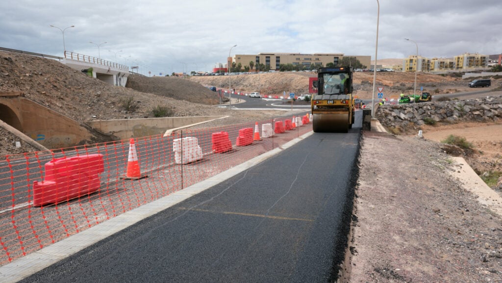 El Cabildo acondiciona ya el acceso peatonal al Hospital General de Fuerteventura