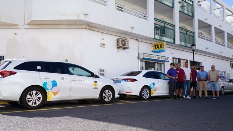 Turismo y Medio Ambiente de La Oliva se unen con la Cooperativa de Taxis para difundir el ‘Decálogo de Buenas Prácticas Ambientales’