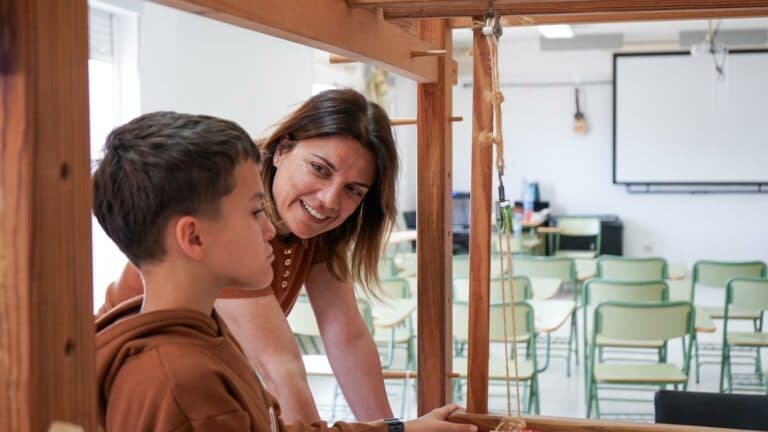 La Oliva impulsa los talleres sobre actividades canarias en los colegios del municipio