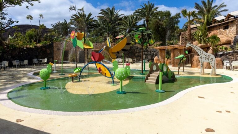 Oasis Wildlife Fuerteventura inaugura el Sabana Splash: más de 1.000 m2 para refrescarse, jugar y disfrutar del agua de forma sostenible