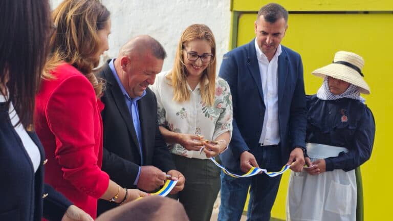 Cerca de 200 artesanos dan vida a la Feria Insular de Artesanía en Fuerteventura