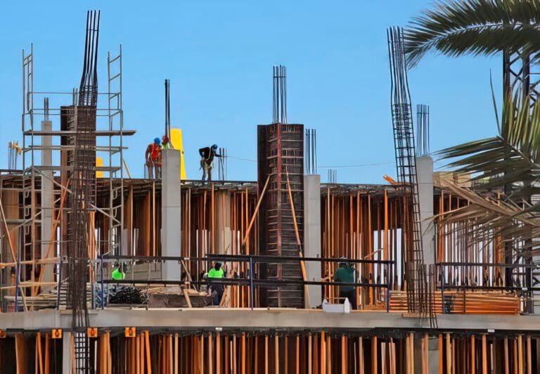 ¿La solución a la crisis de la vivienda? El Parlamento da luz verde al decreto para agilizar licencias y facilitar el acceso a nuevos hogares